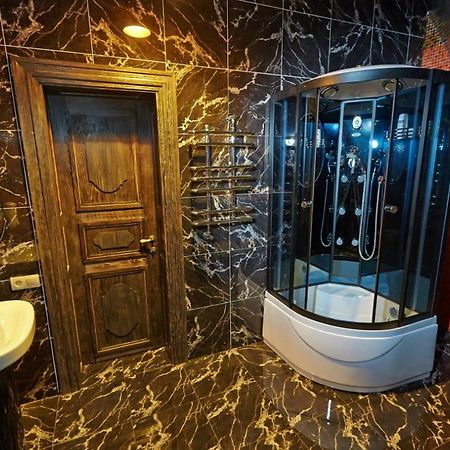 Charivna Taistra Bed & Breakfast Brovary Ngoại thất bức ảnh