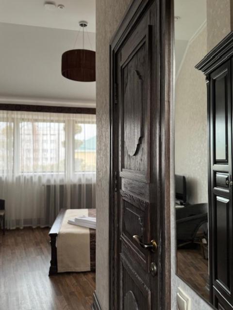 Charivna Taistra Bed & Breakfast Brovary Ngoại thất bức ảnh