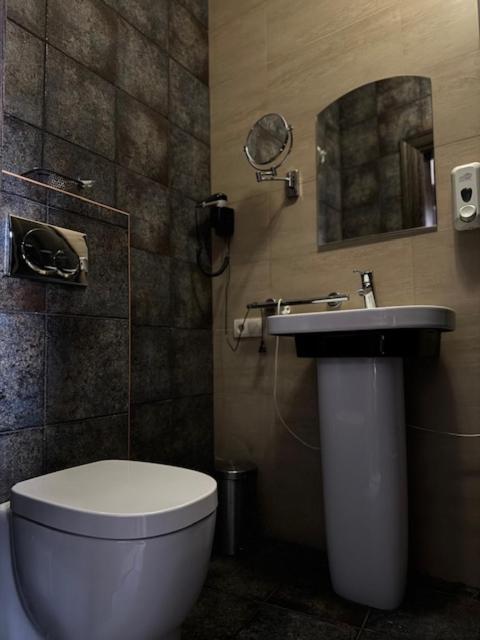 Charivna Taistra Bed & Breakfast Brovary Ngoại thất bức ảnh