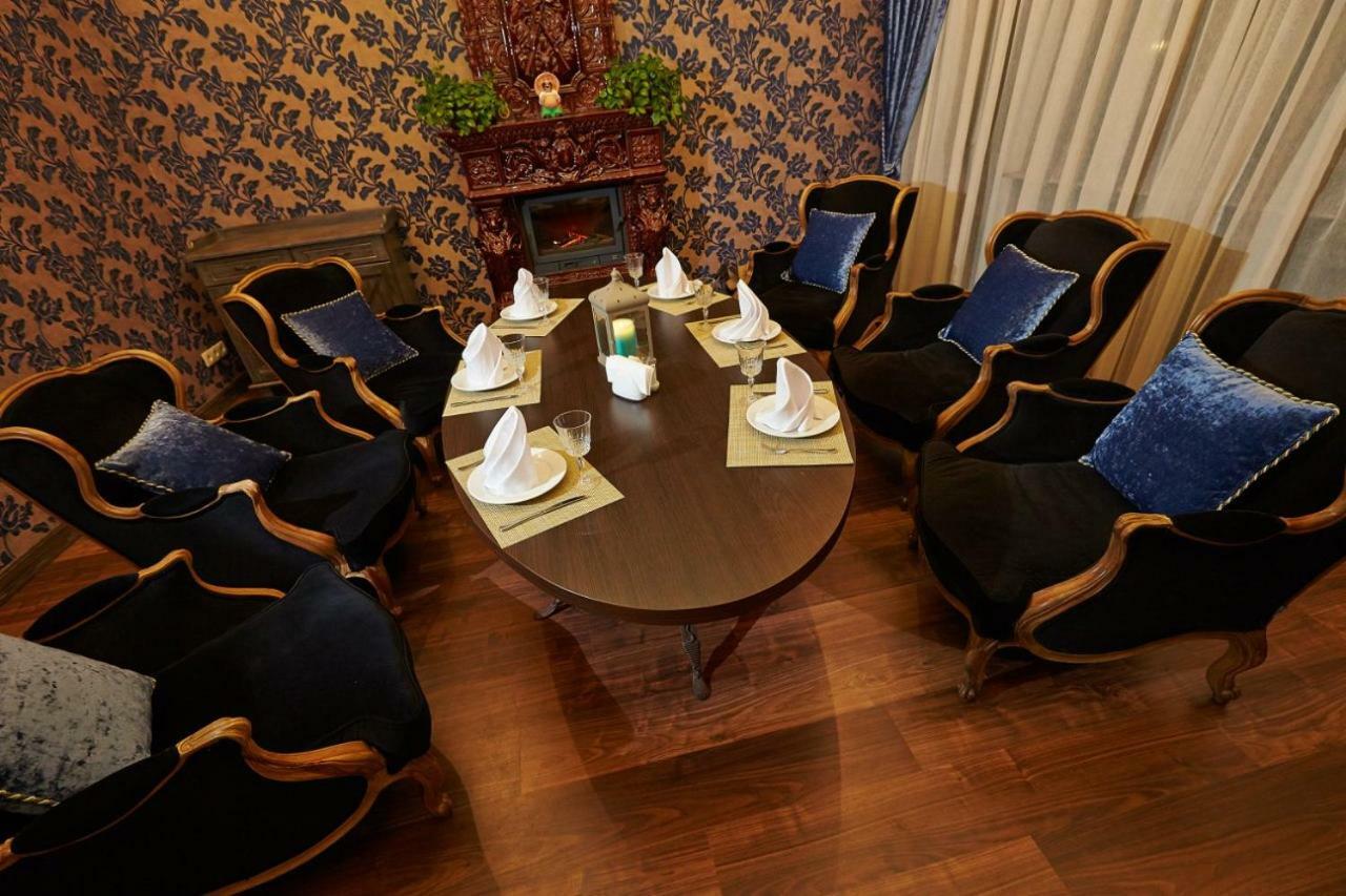 Charivna Taistra Bed & Breakfast Brovary Ngoại thất bức ảnh
